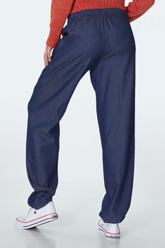  Women trousers model 148103 Nife 