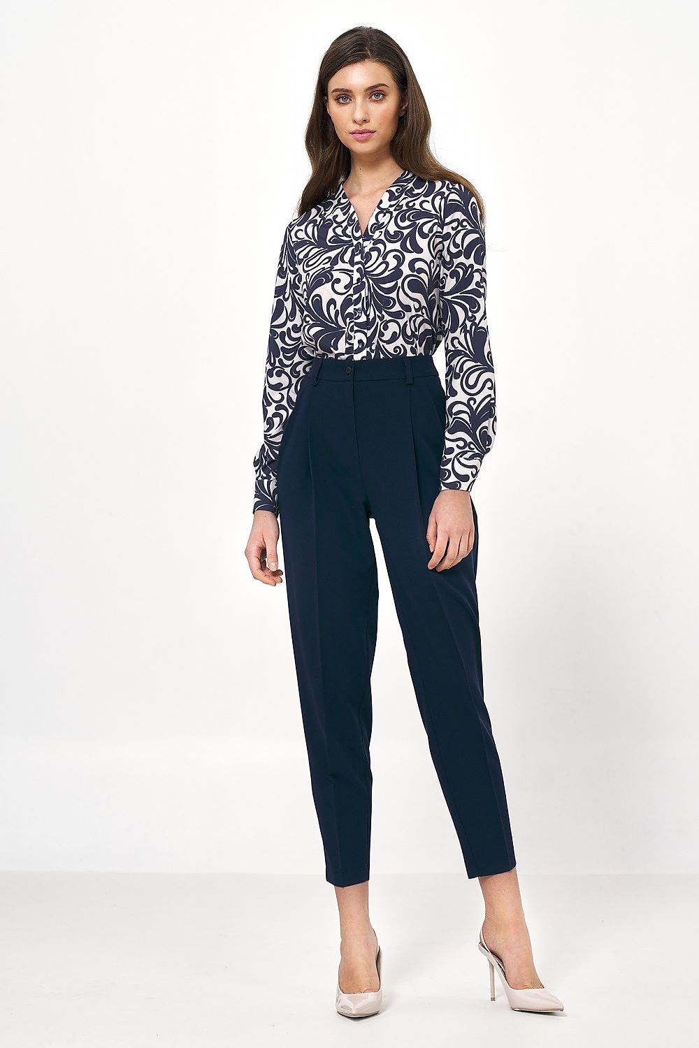  Women trousers model 178004 Nife 